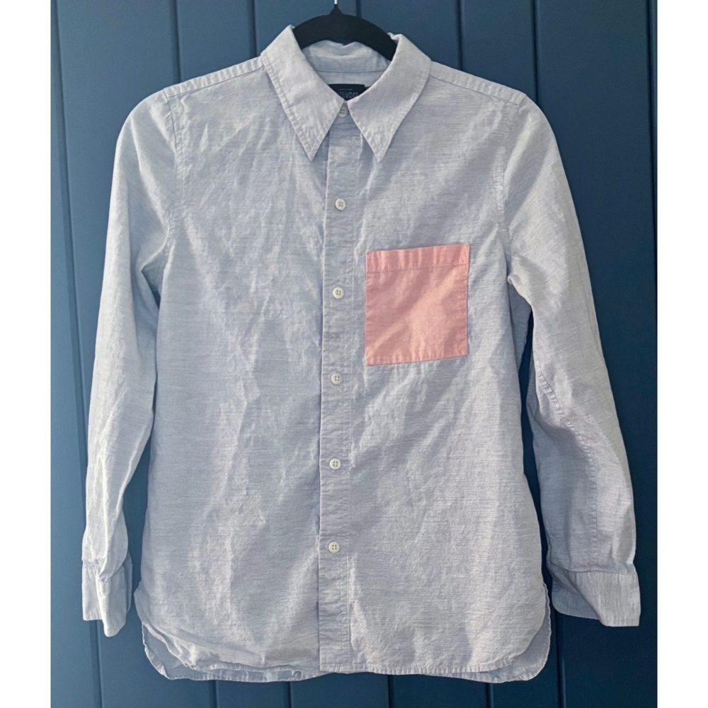 Saturday Kate Spade Light Gray Shirt with Peach Pocket Sz 00 XS S Button Front